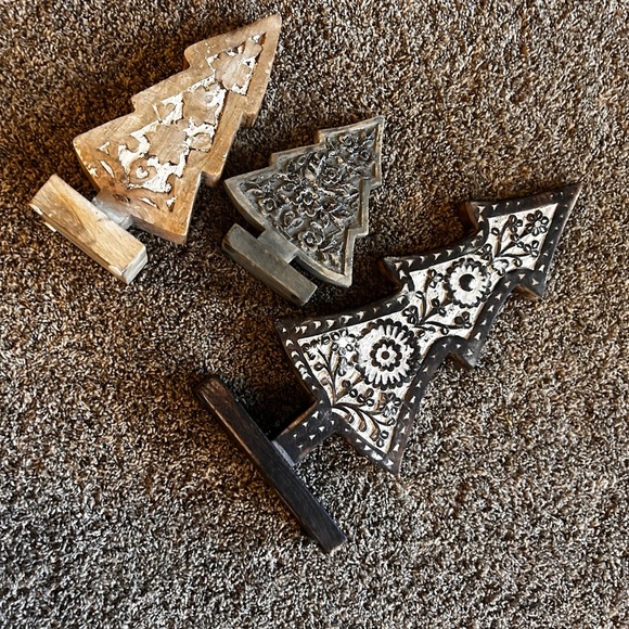 Rustic Wooden Holiday Tree Decor Set - Brown and Black - Picture 2 of 8